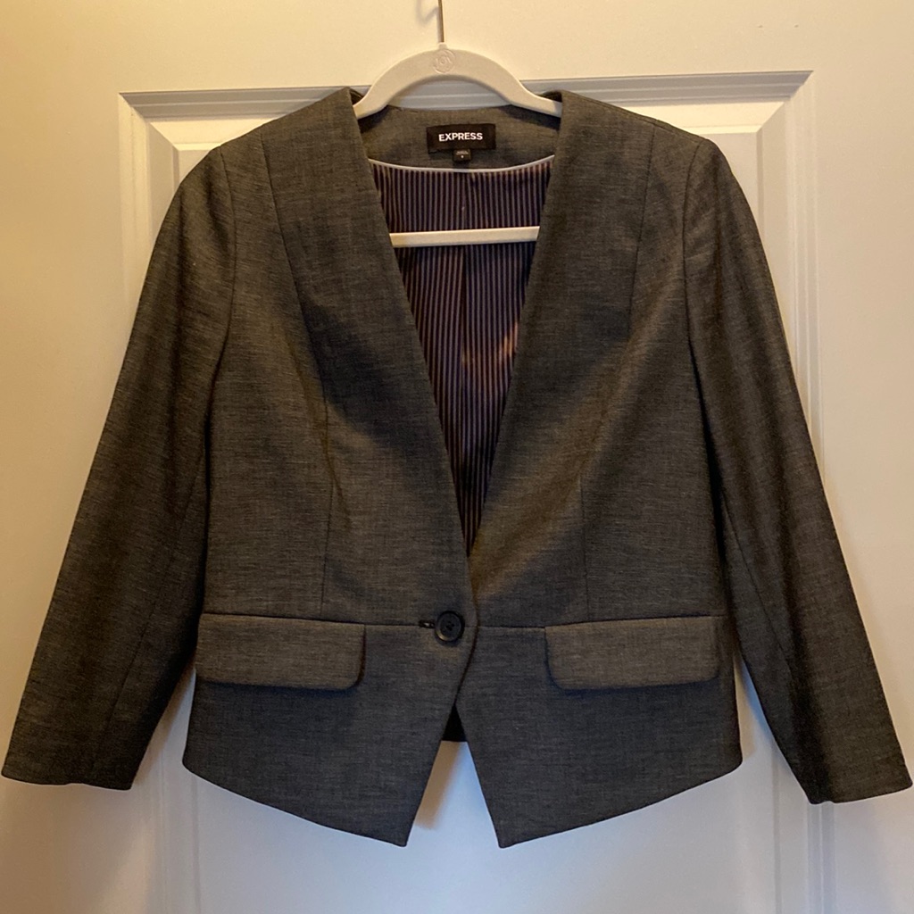 Cropped Express Blazer
